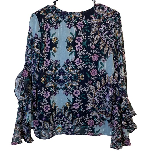 NWT iZ Byer Floral Boho Floral Flute Sleeve Blouse Size M - Picture 2 of 13